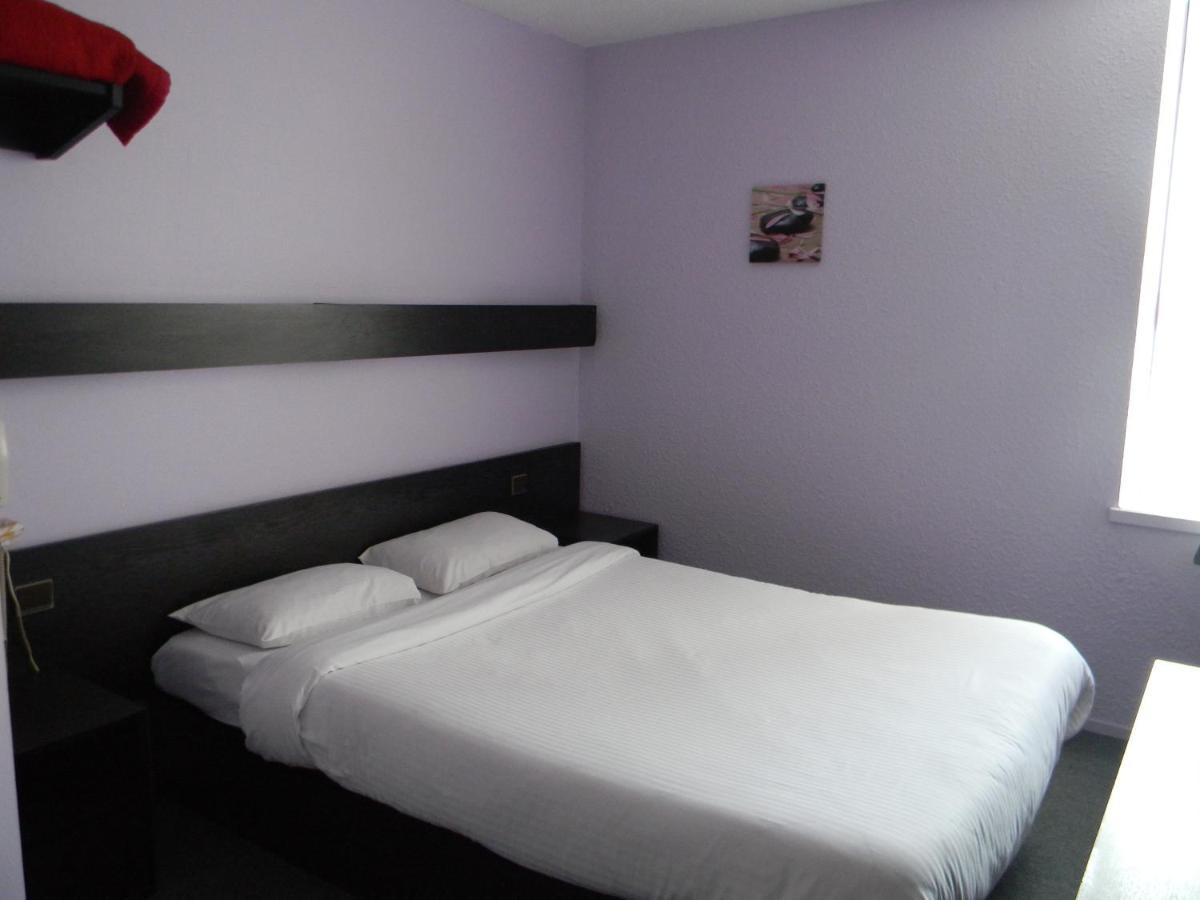 Class-Hotel Пуатьє Номер фото