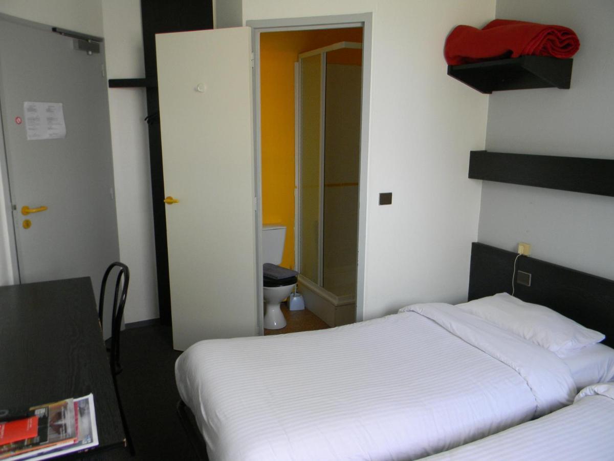 Class-Hotel Пуатьє Номер фото