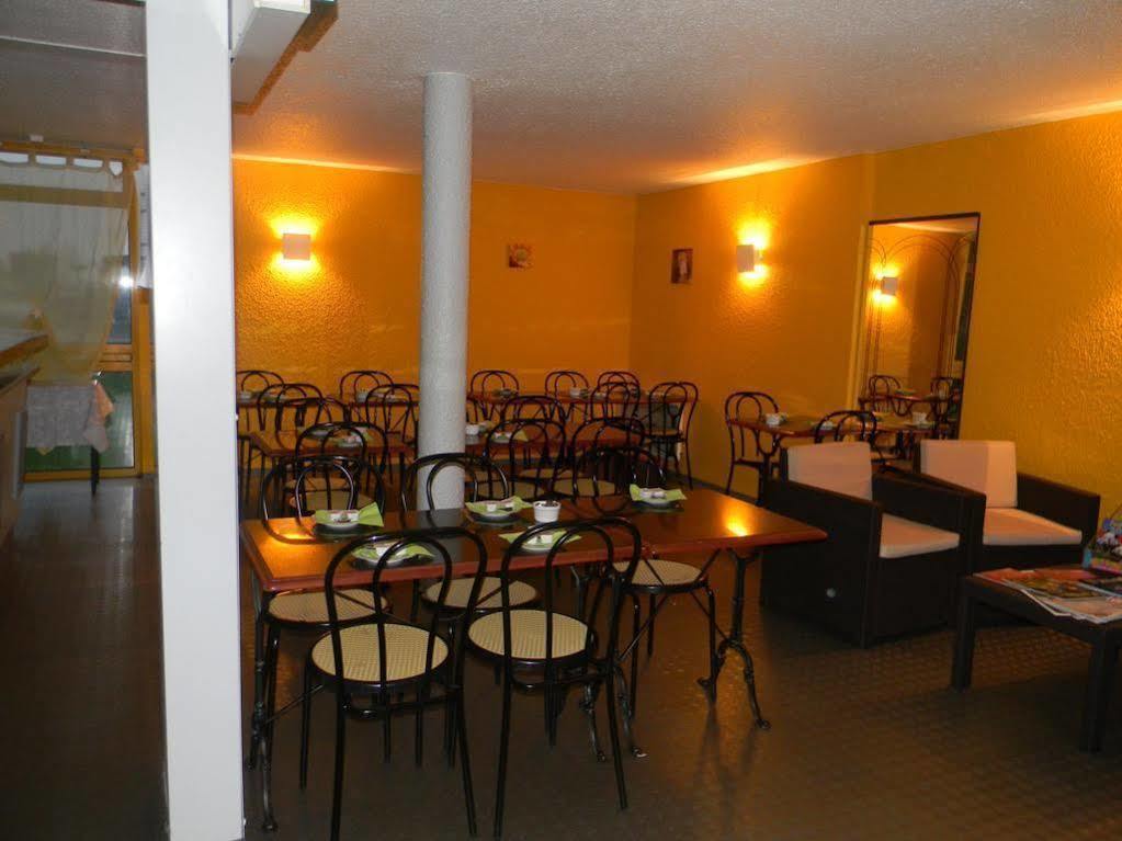 Class-Hotel Пуатьє Екстер'єр фото